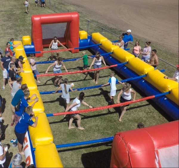 der Menschenkicker zum Mieten